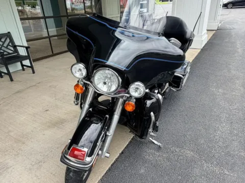 Another view of 2011 HARLEY DAVIDSON ELECTRA GLIDE for sale in Liverpool, OH at Good Wheels