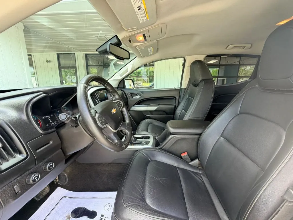 Chevrolet Colorado photo 14