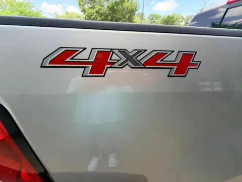 More photos of 2015 Chevrolet Colorado Crew Cab LT Pickup 4D 5 ft at Good Wheels, OH
