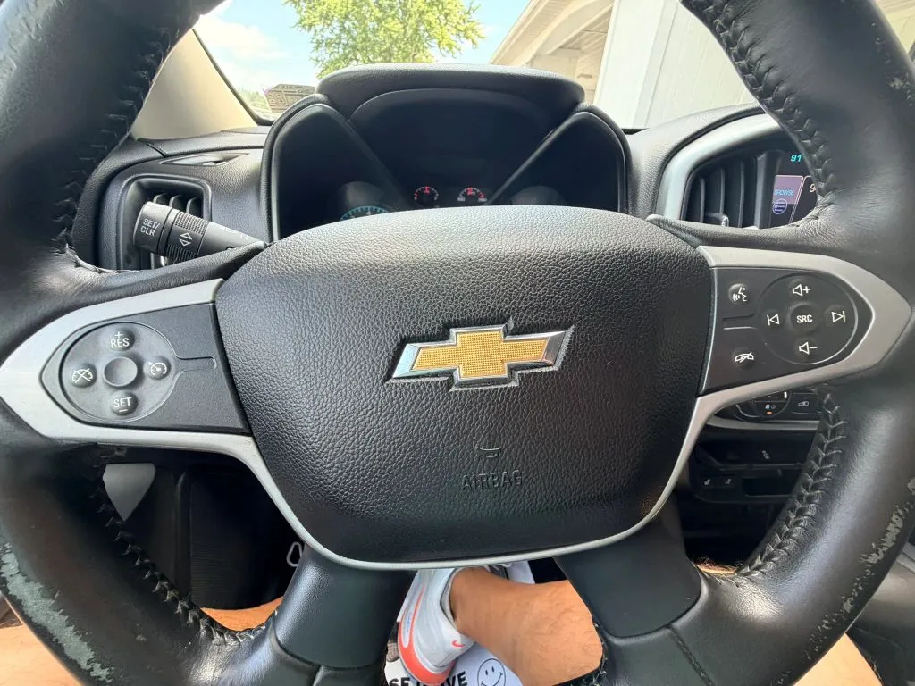 Chevrolet Colorado photo 16