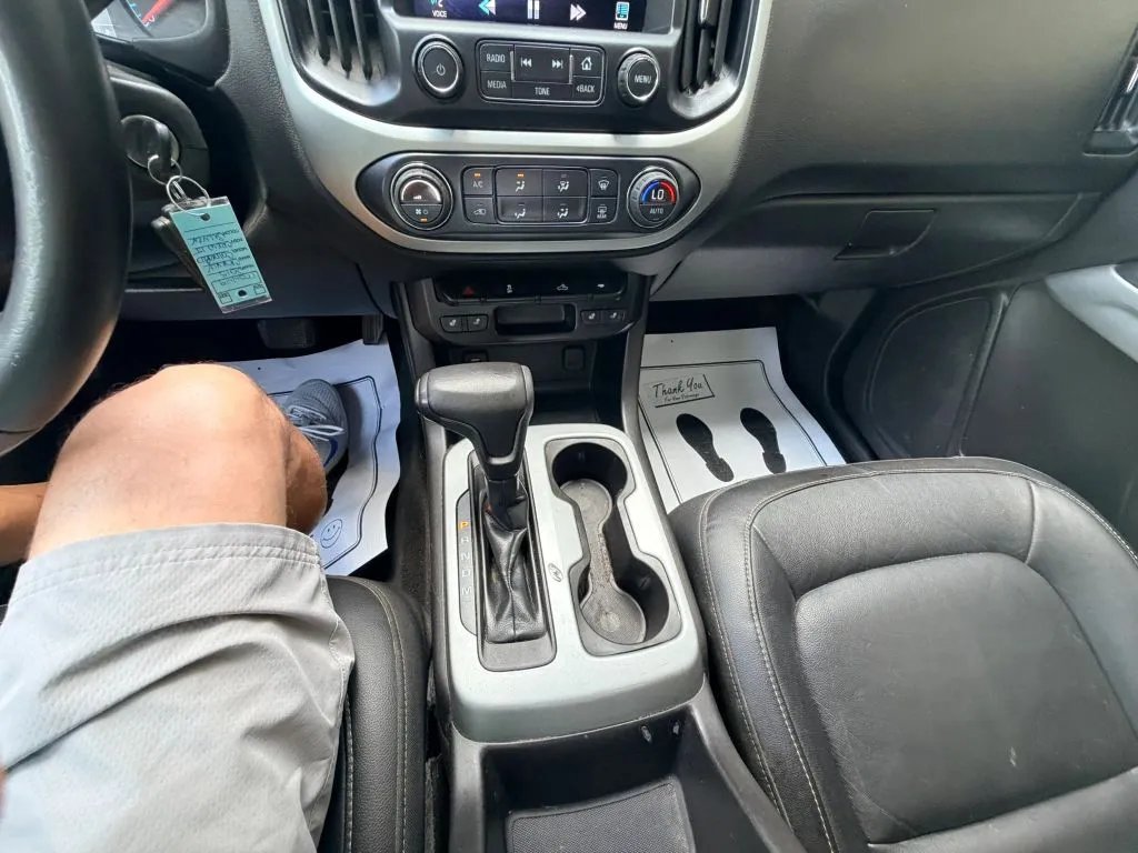Chevrolet Colorado photo 23