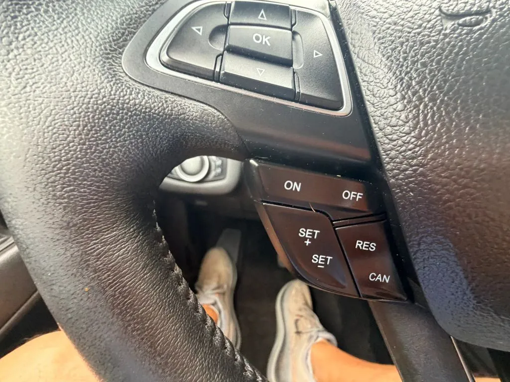 Ford Escape photo 16