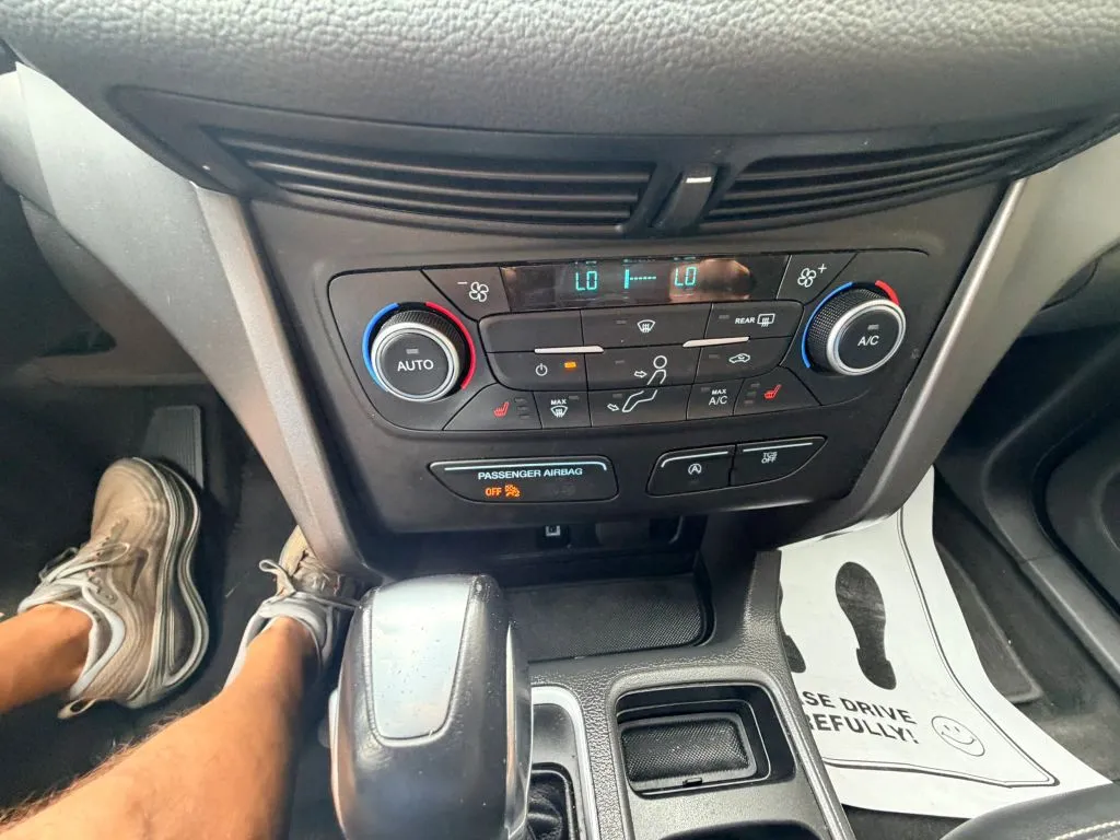 Ford Escape photo 19