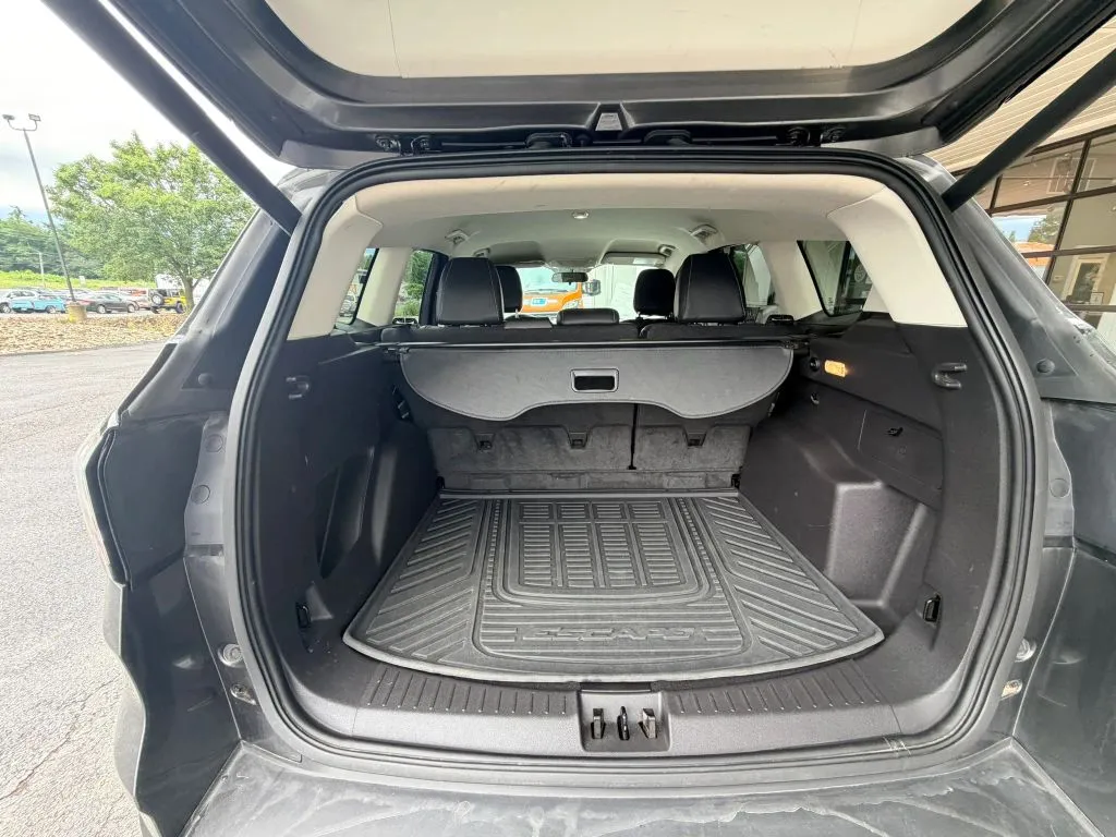Ford Escape photo 7
