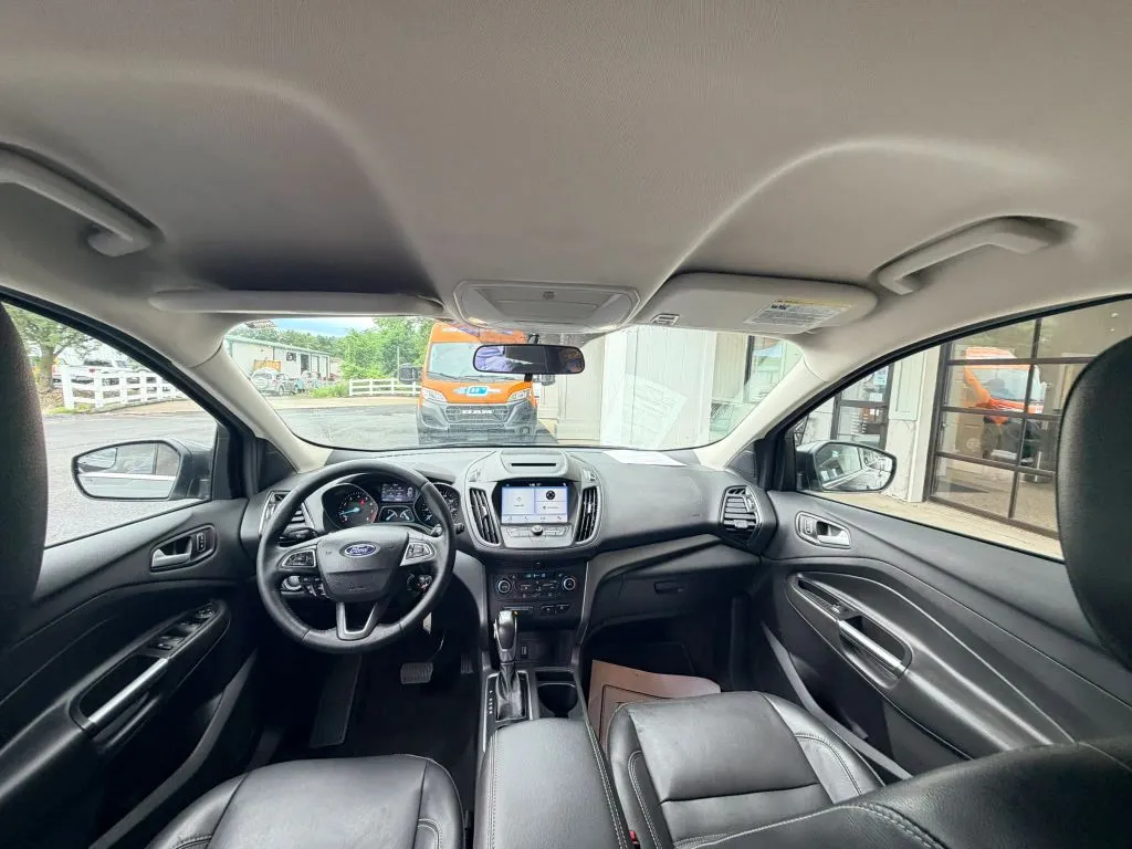 Ford Escape photo 12