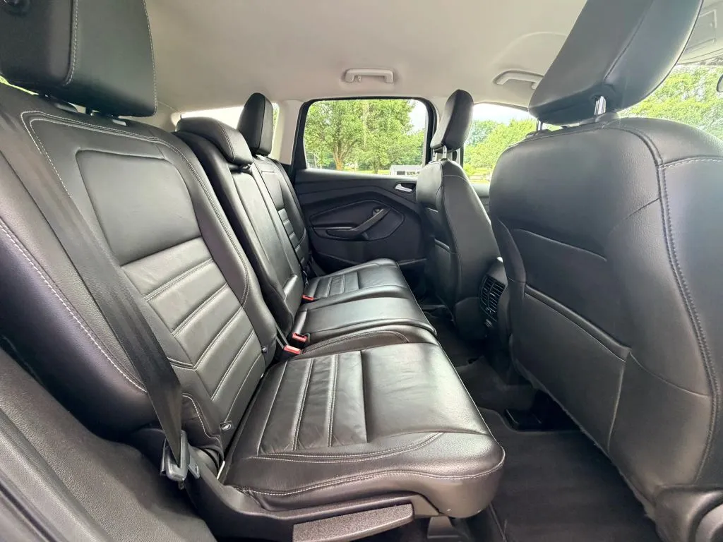 Ford Escape photo 9