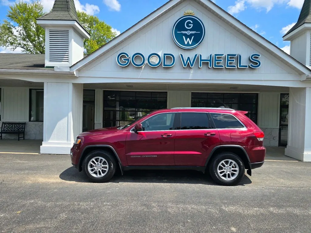 Red 2018 Jeep Grand Cherokee Laredo E Sport Utility 4D for sale in Liverpool, OH