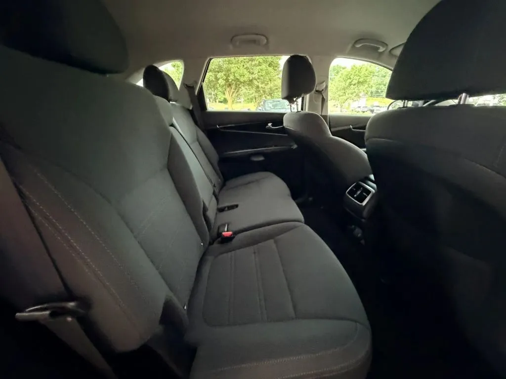 Kia Sorento photo 9
