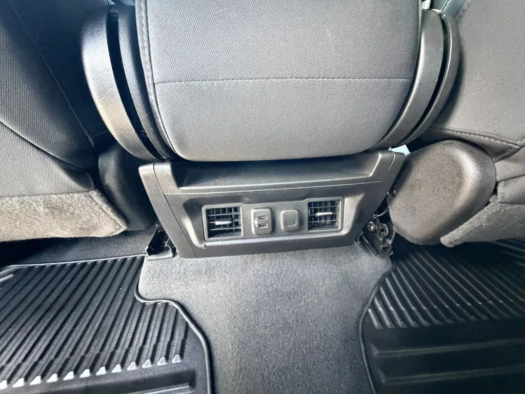 Chevrolet Silverado photo 14