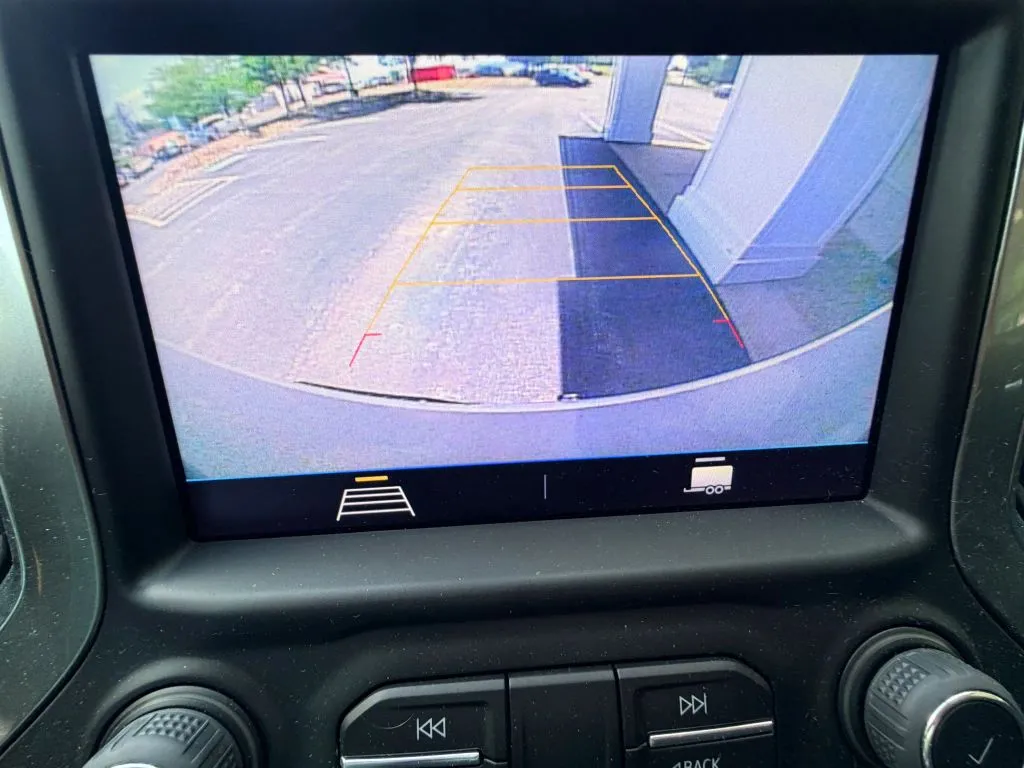 Chevrolet Silverado photo 28