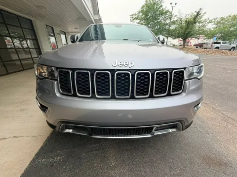 Another view of 2020 Jeep Grand Cherokee Limited Sport Utility 4D for sale in Liverpool, OH at Good Wheels