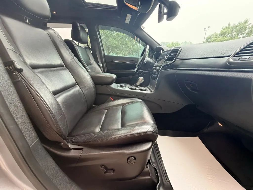 Jeep Grand Cherokee photo 13