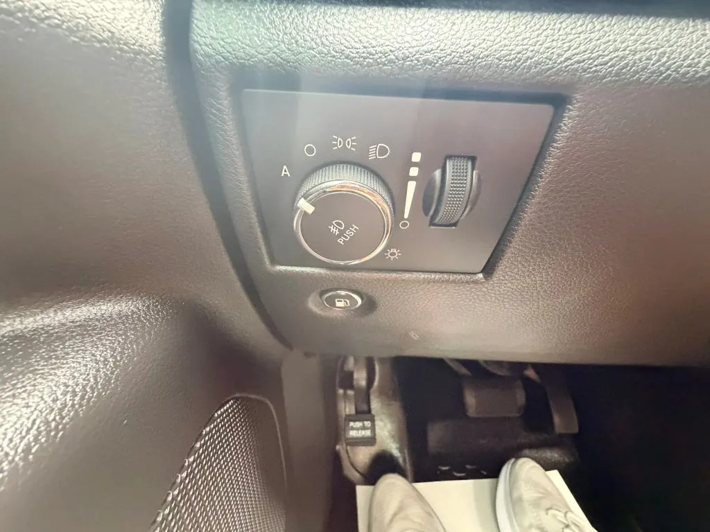 Jeep Grand Cherokee photo 18