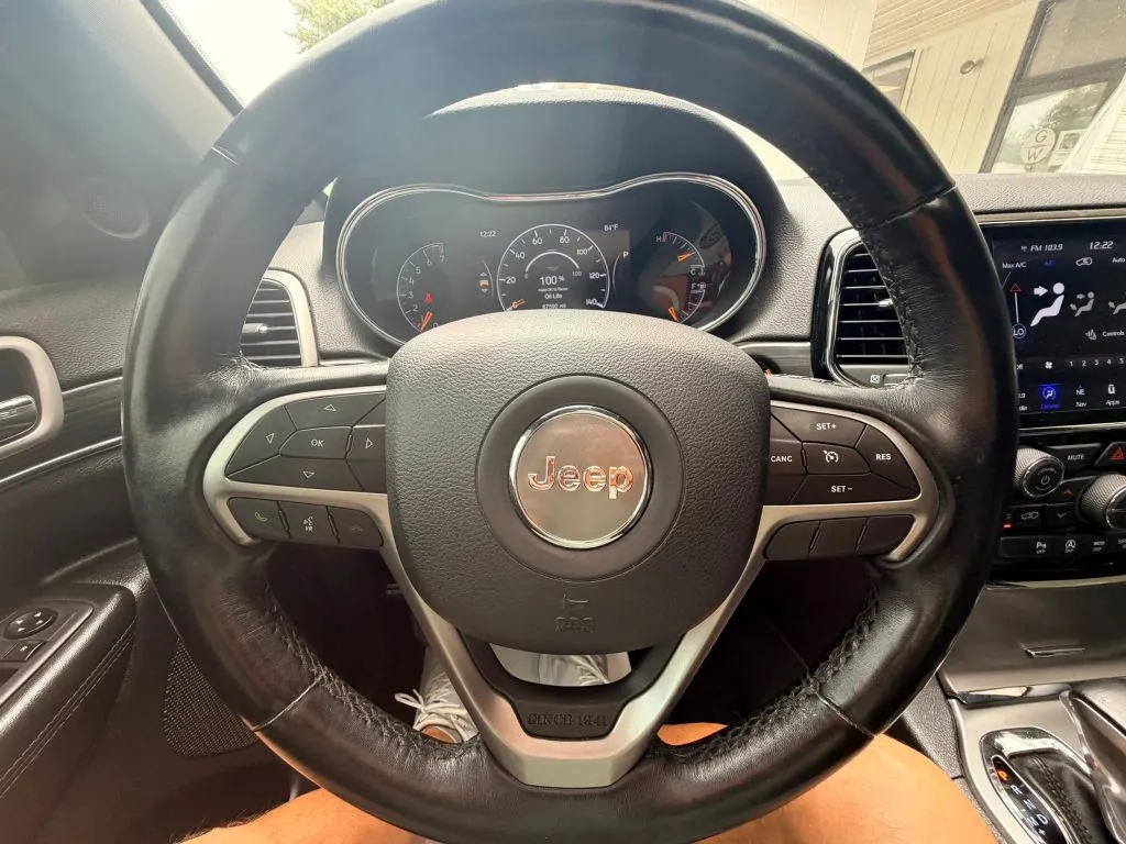 Jeep Grand Cherokee photo 19