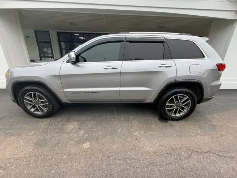 Photos of 2020 Jeep Grand Cherokee Limited Sport Utility 4D for sale in Liverpool, OH at Good Wheels