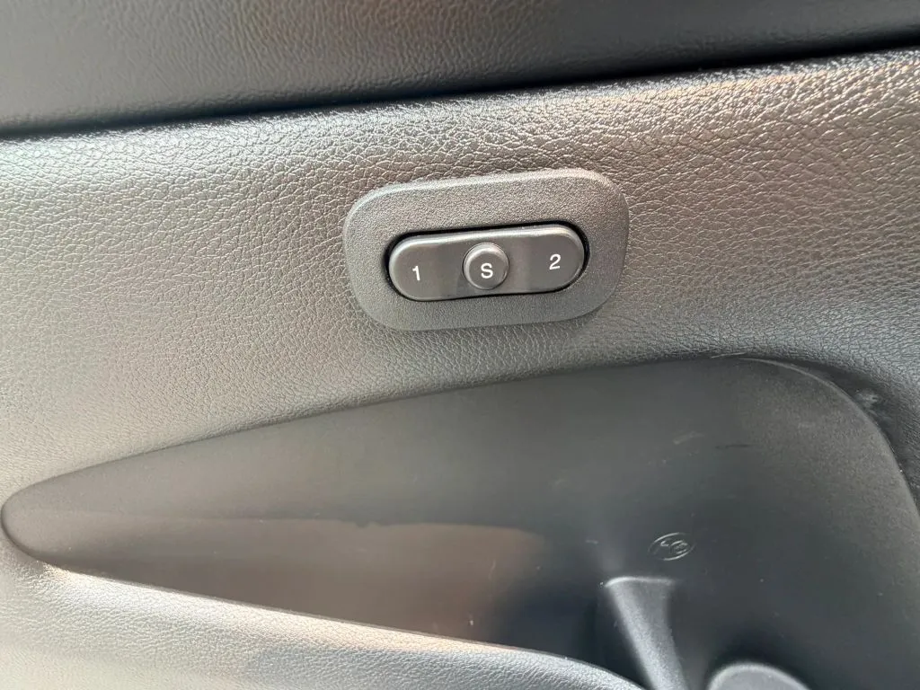 Jeep Grand Cherokee photo 16