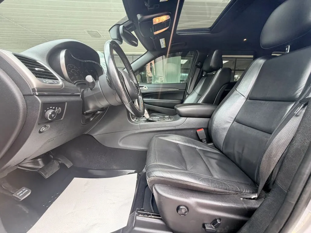 Jeep Grand Cherokee photo 17