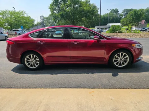 More photos of 2017 Ford Fusion SE Sedan 4D at Good Wheels, OH