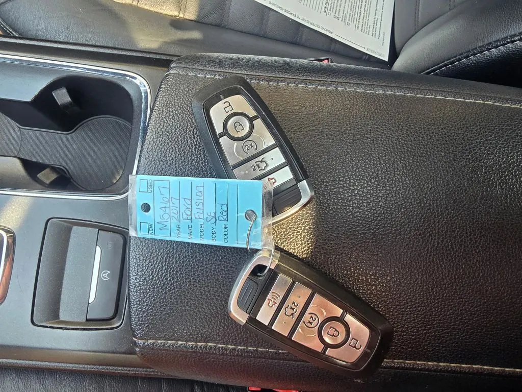 Ford Fusion photo 16