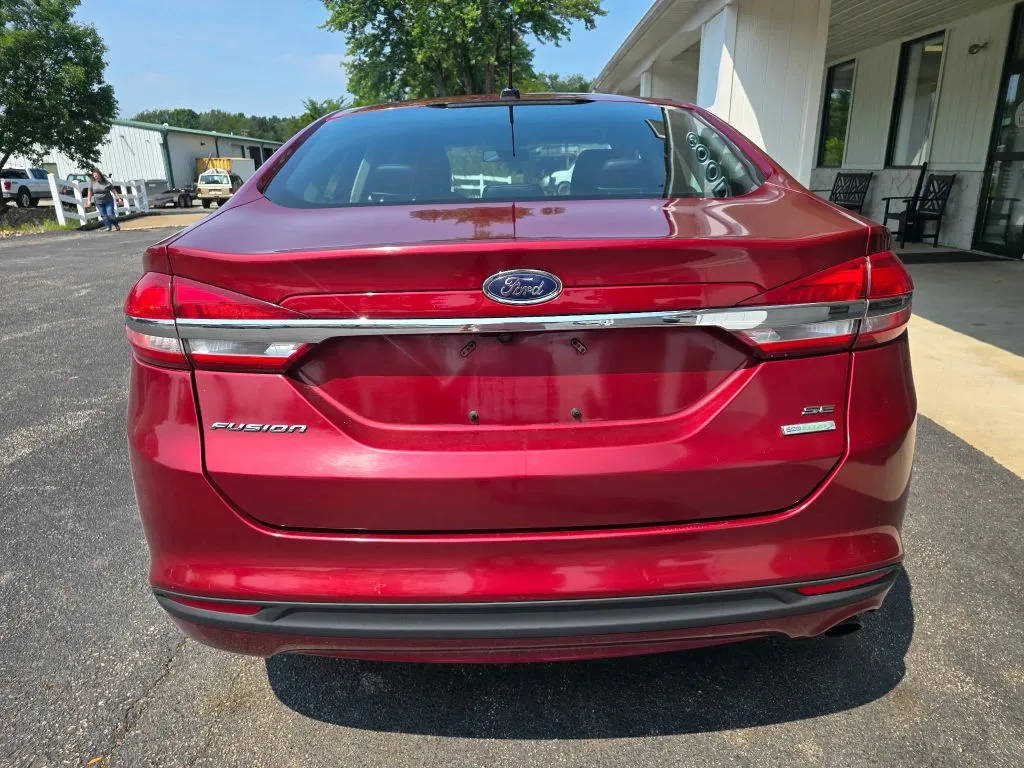 Ford Fusion photo 6
