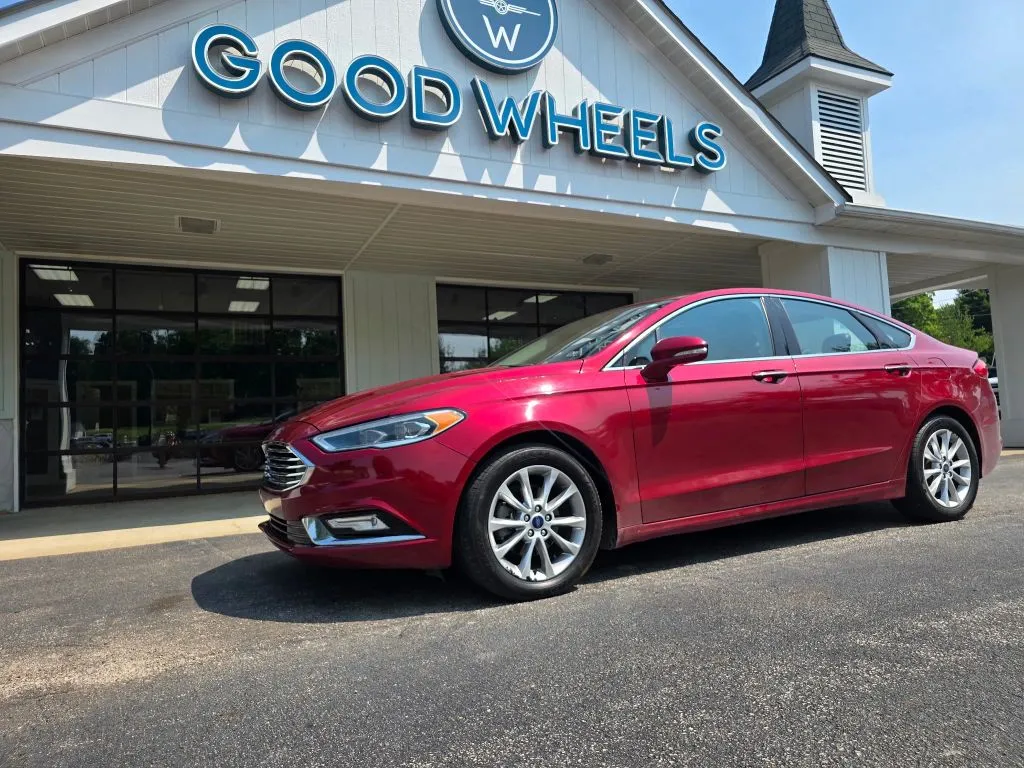 Ford Fusion photo 3
