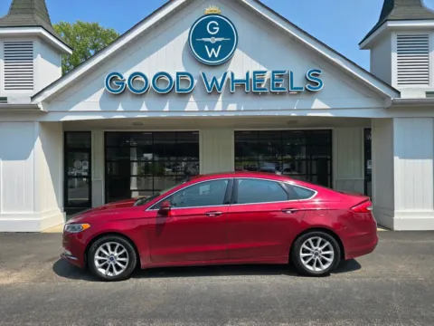 Red 2017 Ford Fusion SE Sedan 4D for sale in Liverpool, OH