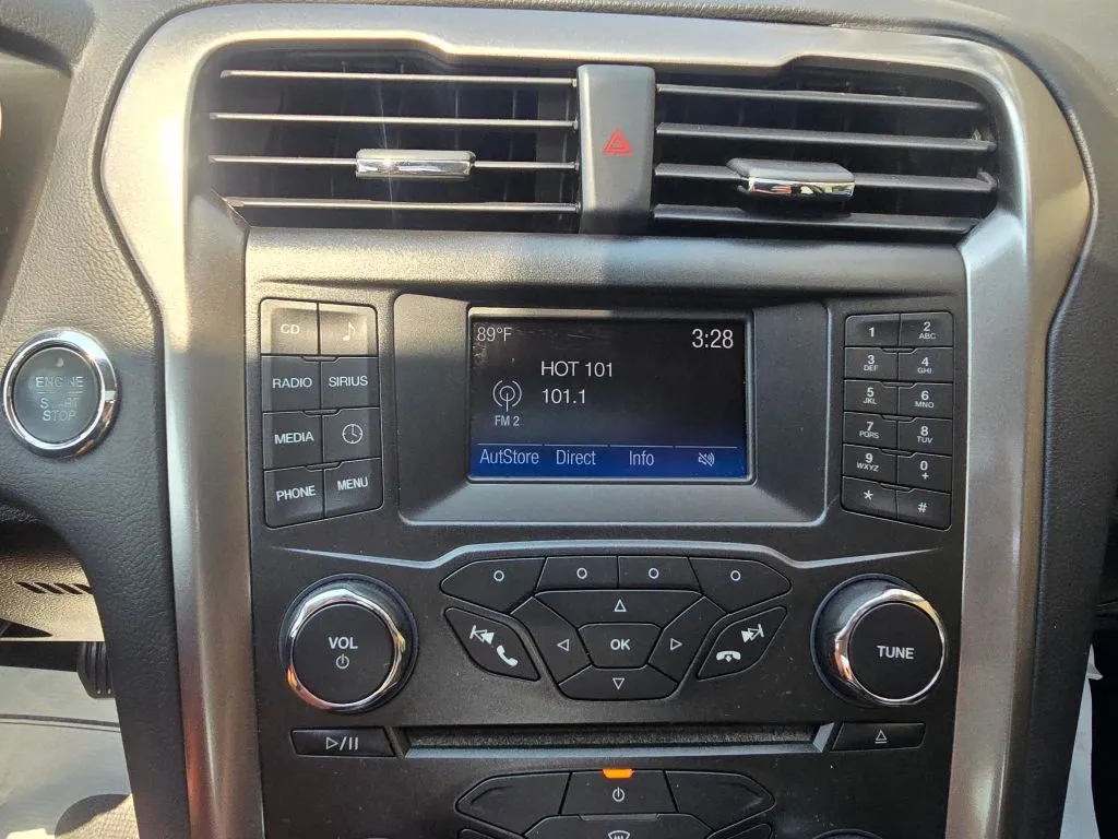 Ford Fusion photo 13