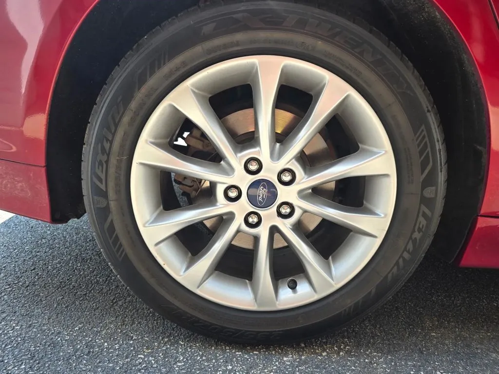 Ford Fusion photo 7