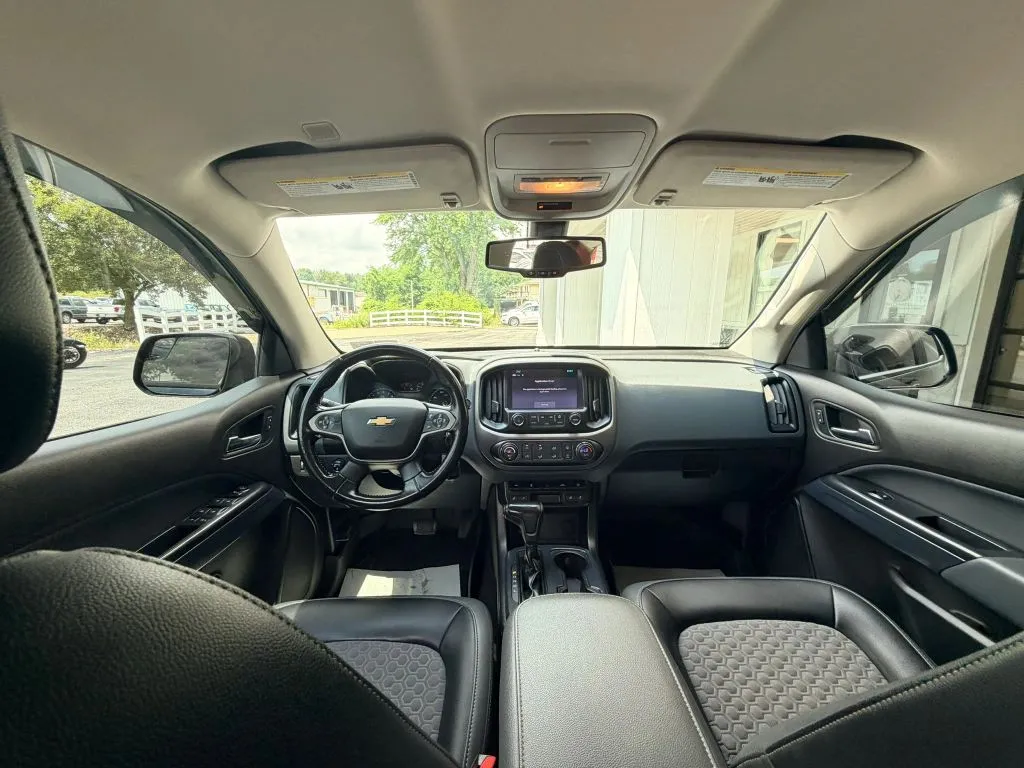 Chevrolet Colorado photo 14