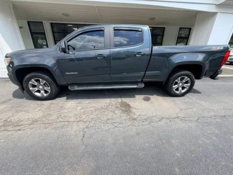 Photos of 2018 Chevrolet Colorado Crew Cab Z71 Pickup 4D 6 ft for sale in Liverpool, OH at Good Wheels