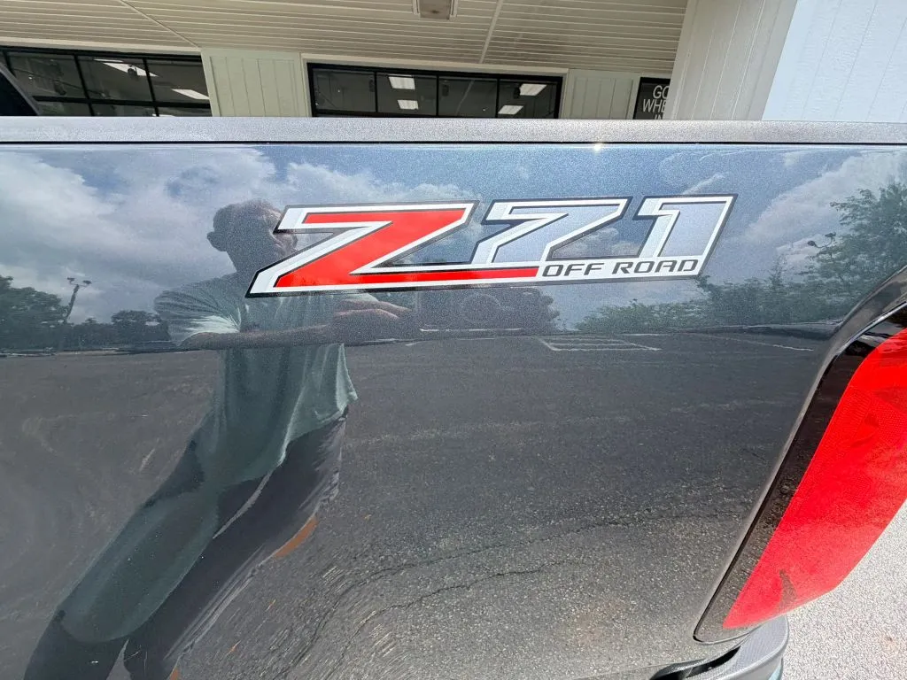 Chevrolet Colorado photo 6