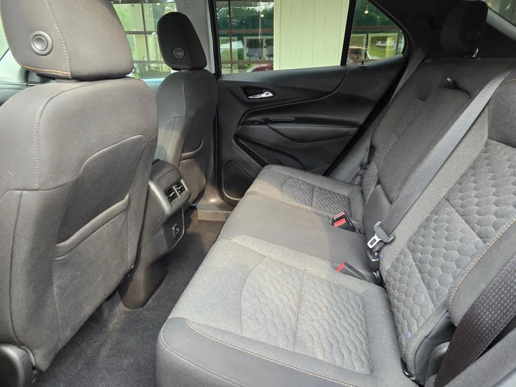 Chevrolet Equinox photo 11
