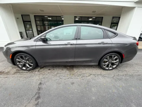 Photos of 2015 Chrysler 200 S Sedan 4D for sale in Liverpool, OH at Good Wheels