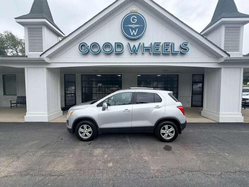 Silver 2015 Chevrolet Trax LT Sport Utility 4D for sale in Liverpool, OH