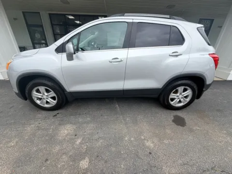 Photos of 2015 Chevrolet Trax LT Sport Utility 4D for sale in Liverpool, OH at Good Wheels