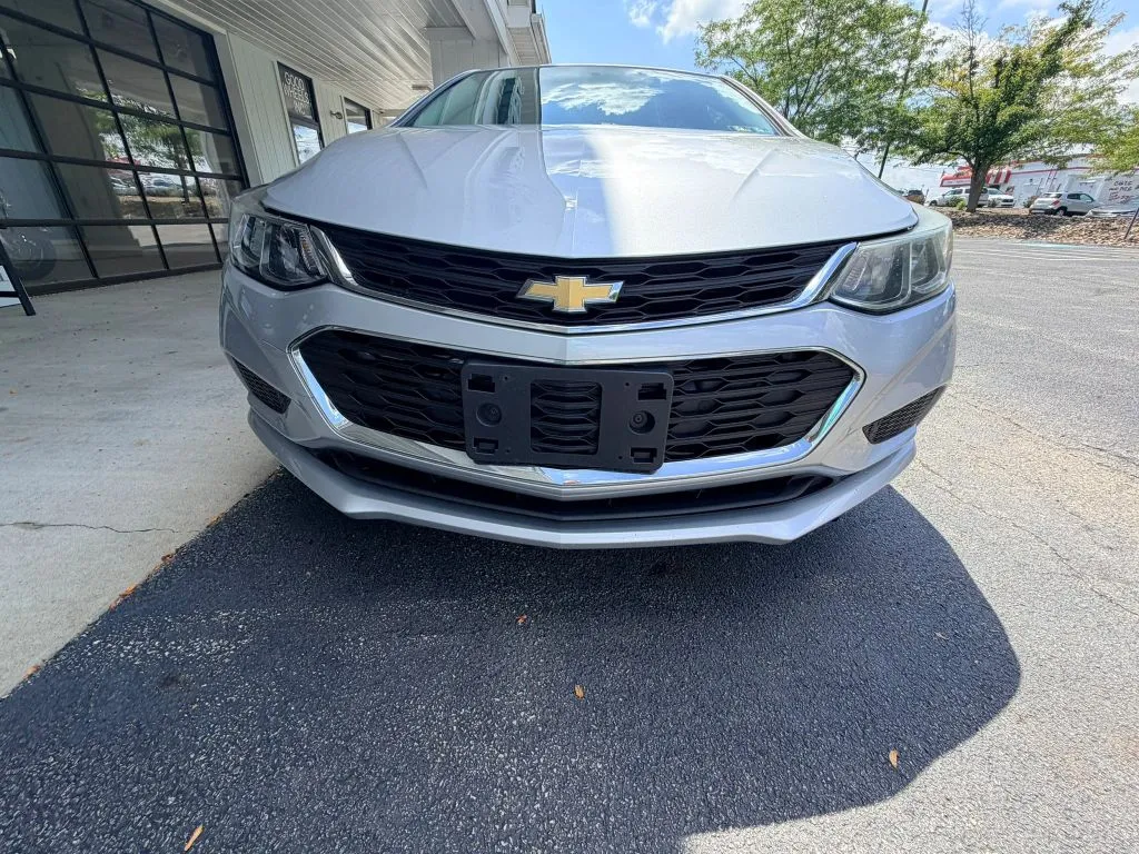 Chevrolet Cruze photo 3