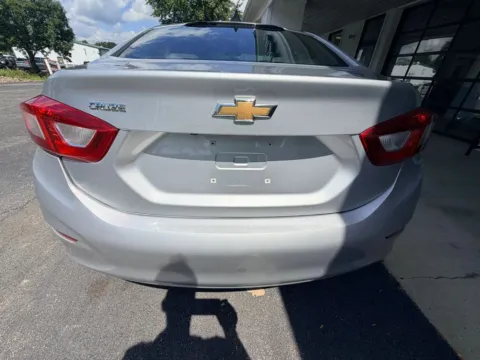 More photos of 2017 Chevrolet Cruze LS Sedan 4D at Good Wheels, OH