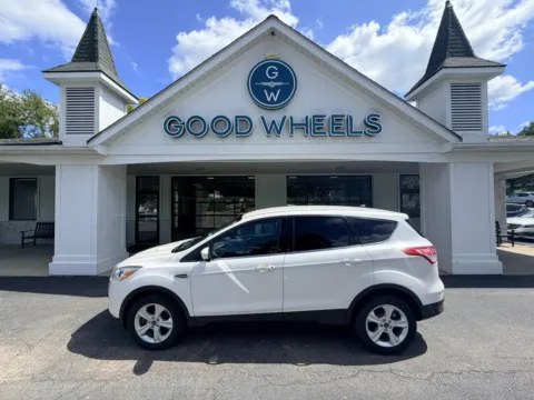 White 2014 Ford Escape SE Sport Utility 4D for sale in Liverpool, OH