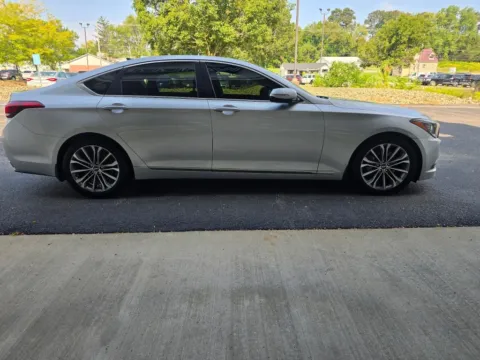 More photos of 2015 Hyundai Genesis 3.8 Sedan 4D at Good Wheels, OH