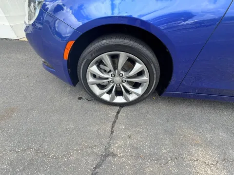 Another view of 2015 Chrysler 200 S Sedan 4D for sale in Liverpool, OH at Good Wheels