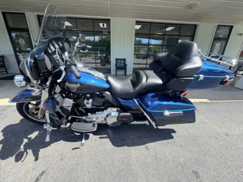 Photos of 2018 HARLEY DAVIDSON FLHTK ANV 115 for sale in Liverpool, OH at Good Wheels