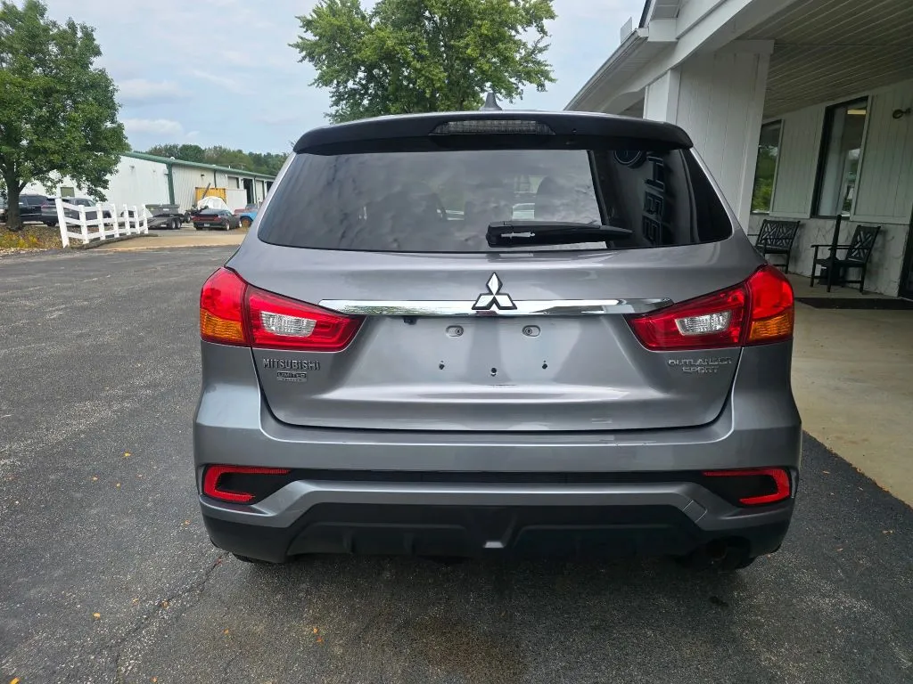 Mitsubishi Outlander Sport photo 6
