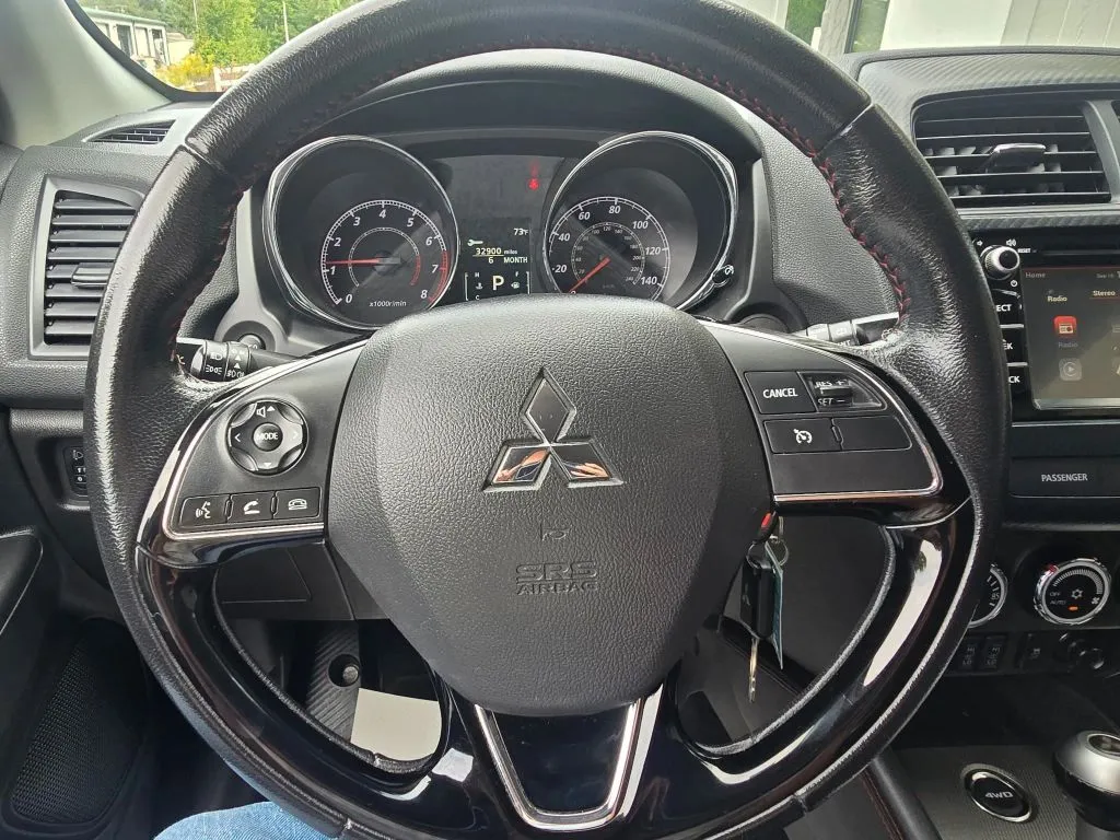 Mitsubishi Outlander Sport photo 14