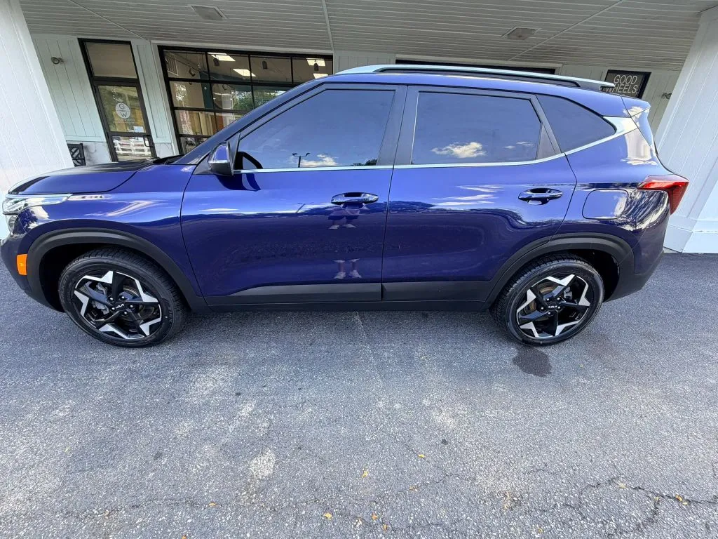 Kia Seltos photo 2