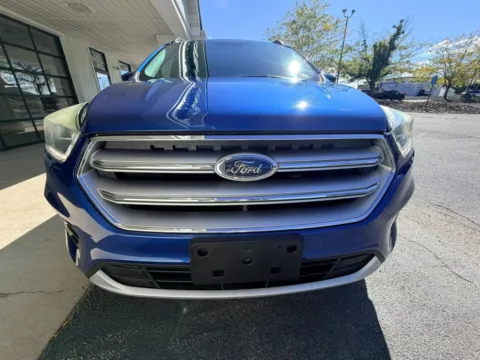 Another view of 2017 Ford Escape SE Sport Utility 4D for sale in Liverpool, OH at Good Wheels