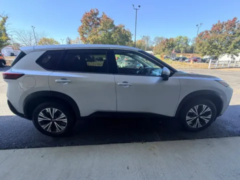 More photos of 2021 Nissan Rogue SV Sport Utility 4D at Good Wheels, OH