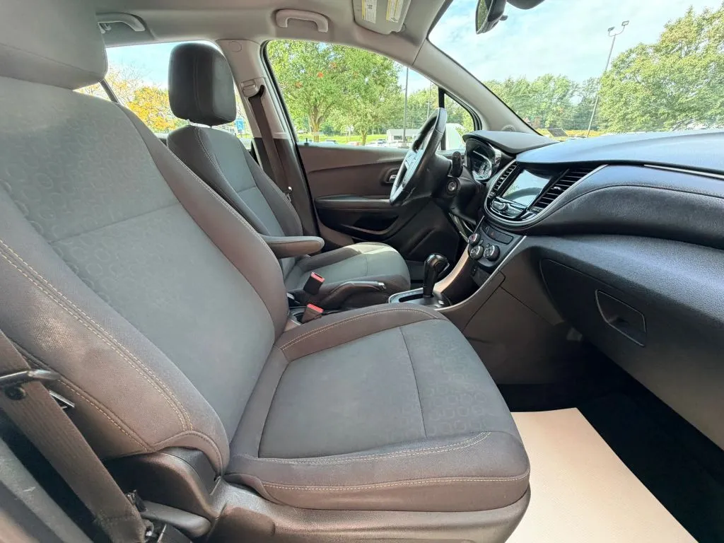 Chevrolet Trax photo 12