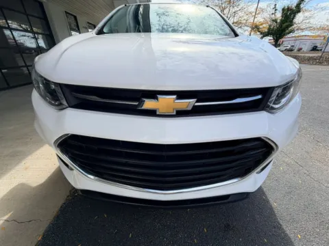 Another view of 2019 Chevrolet Trax LS Sport Utility 4D for sale in Liverpool, OH at Good Wheels