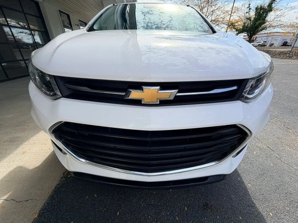 Chevrolet Trax photo 3