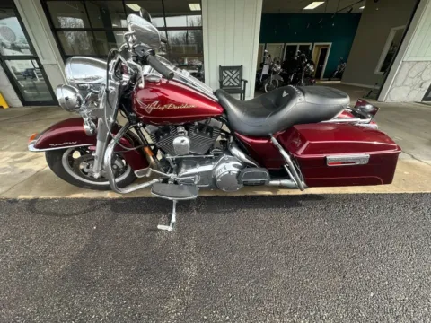 Photos of 2008 HARLEY DAVIDSON ROAD KING for sale in Liverpool, OH at Good Wheels